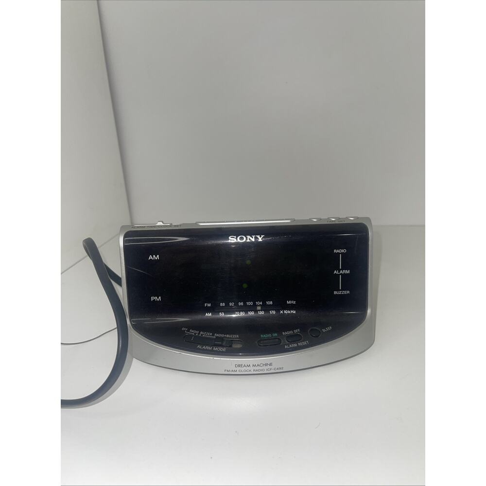 Sony Dream Machine Alarm Clock Silver AM FM Radio Large Digital Display ICF-C492